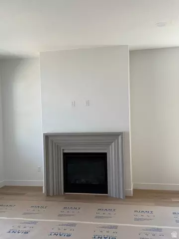 Living - 2177 W Fortune Ln #451, Mapleton, UT 84664 photo 2 of 2