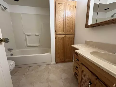Bath - 486 W 120 N, Orem, UT 84057 photo 4 of 4