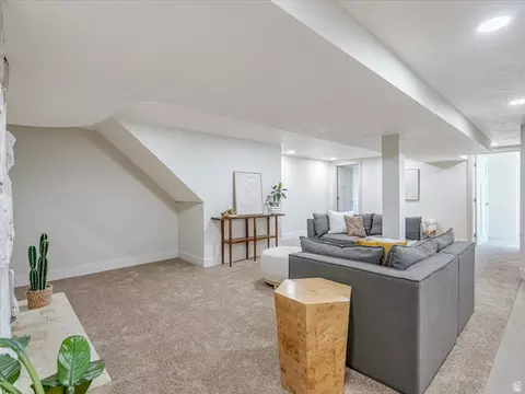 Living - 4600 S Creekview Dr, Murray, UT 84107 photo 3 of 5