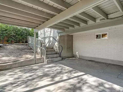 Exterior - 4600 S Creekview Dr, Murray, UT 84107 photo 5 of 8