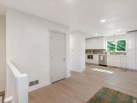 Entry Way - 4600 S Creekview Dr, Murray, UT 84107 photo 3 of 3