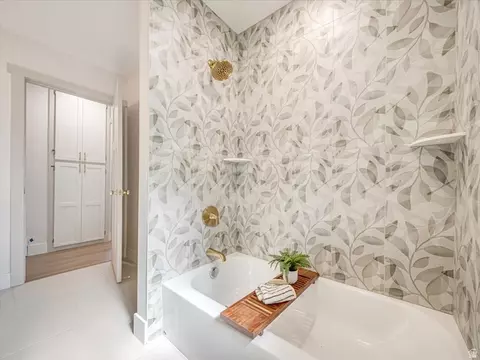Bath - 4600 S Creekview Dr, Murray, UT 84107 photo 3 of 4