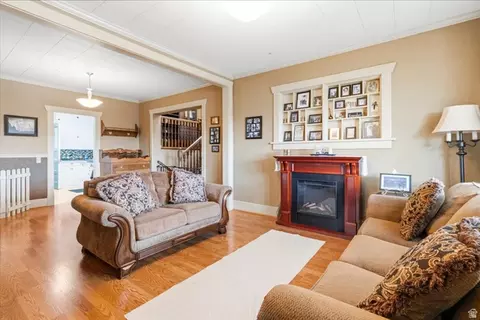 Living - 286 N State St E, Fairview, UT 84629 photo 1 of 2