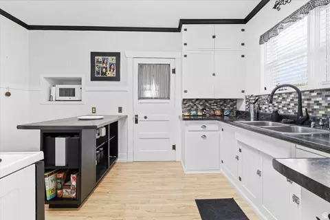 Kitchen - 286 N State St E, Fairview, UT 84629 photo 2 of 3