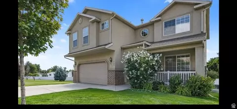 848 S Apple Grove Ln, Pleasant Grove, UT 84062