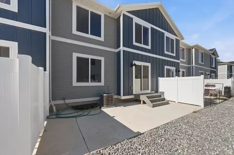 Exterior - 1795 E Fall St, Eagle Mountain, UT 84005 photo 3 of 9