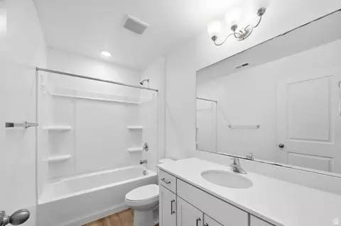 Bath - 1795 E Fall St, Eagle Mountain, UT 84005 photo 3 of 3