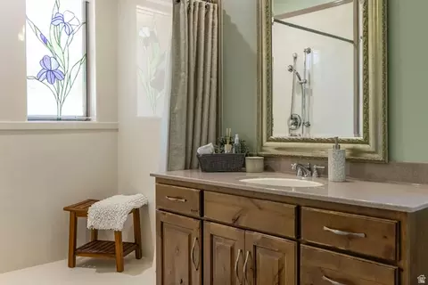 Bath - 2143 N 950 E, North Logan, UT 84341 photo 3 of 5