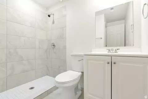 Bath - 161 E 8000 S, Sandy, UT 84070 photo 3 of 3