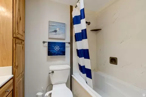 Bath - 5188 S 300 East St E, Ogden, UT 84405 photo 2 of 4