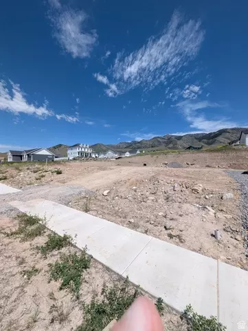16 S 1000 E #101, Hyde Park, UT 84318 photo 3