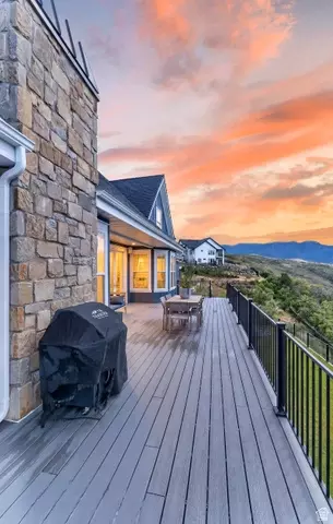 Exterior - 2634 E Shortcut Dr, Draper, UT 84020 photo 7 of 21