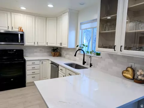 Kitchen - 11824 S Ruby Ct W, Herriman, UT 84096 photo 1 of 2