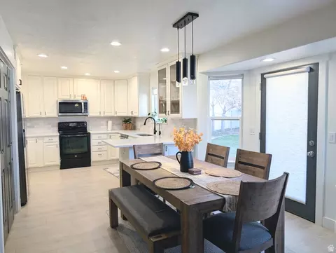 Kitchen - 11824 S Ruby Ct W, Herriman, UT 84096 photo 2 of 2