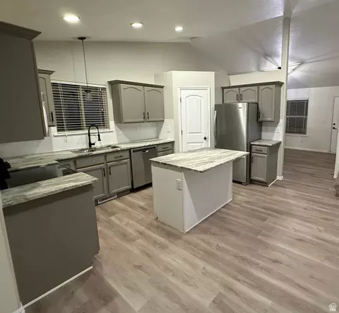 Kitchen - 4588 Evans Dr S, Eagle Mountain, UT 84005 photo 5 of 6