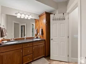 Bath - 514 N Olympic Way, Midway, UT 84049 photo 4 of 4