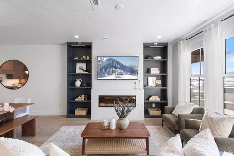 6957 W Gravel Cross Way S #314, West Jordan, UT 84081