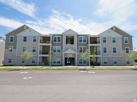 13742 S Hanley Ln #GG202, Riverton, UT 84065