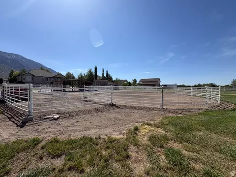 Exterior - 7456 S 950 W, Willard, UT 84340 photo 17 of 30