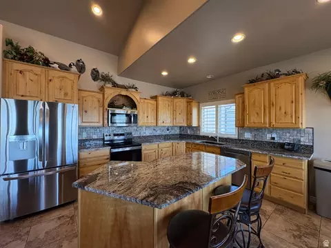 Kitchen - 7456 S 950 W, Willard, UT 84340 photo 2 of 5