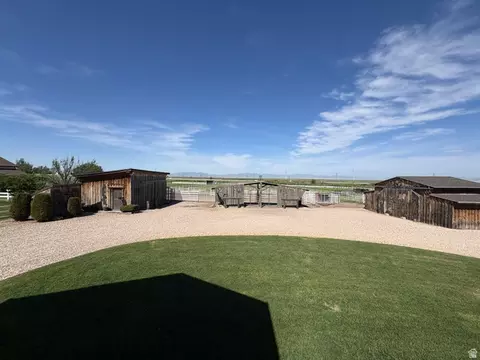 Exterior - 7456 S 950 W, Willard, UT 84340 photo 13 of 30