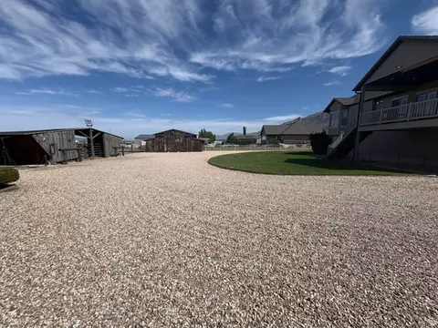Exterior - 7456 S 950 W, Willard, UT 84340 photo 6 of 30