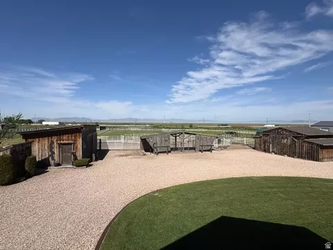 Exterior - 7456 S 950 W, Willard, UT 84340 photo 10 of 30