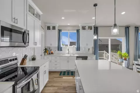 Kitchen - 1292 S 500 E, Payson, UT 84651 photo 2 of 3