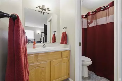 Bath - 740 E Baker Dr, Midvale, UT 84047 photo 2 of 3