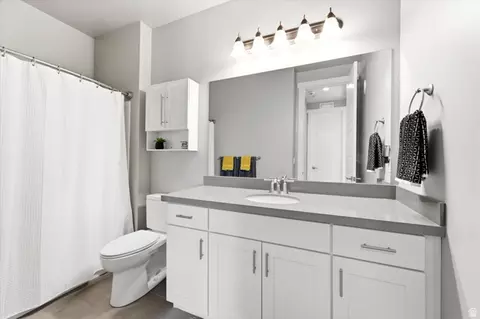 Bath - 1226 N 900 W, Orem, UT 84057 photo 4 of 6
