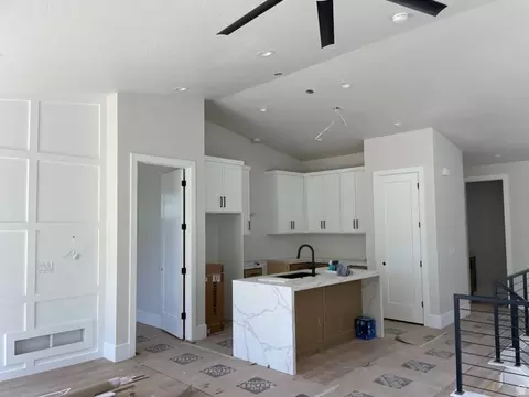 571 S Elena Ln, Ogden, UT 84404 photo 5