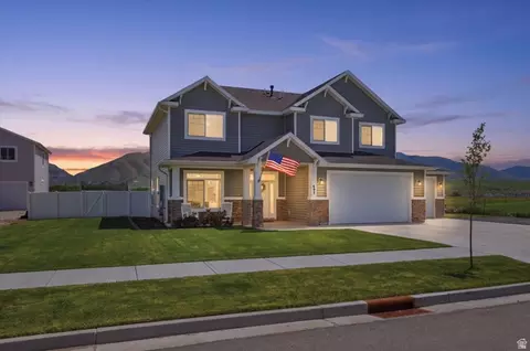 695 S 400 E, Hyrum, UT 84319
