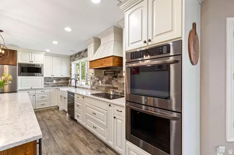 Kitchen - 578 N 160 E, Mendon, UT 84325 photo 2 of 7