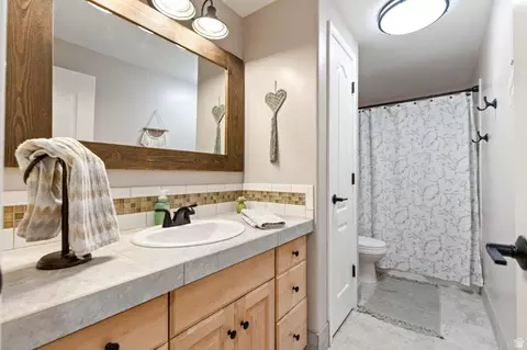 Bath - 578 N 160 E, Mendon, UT 84325 photo 5 of 6