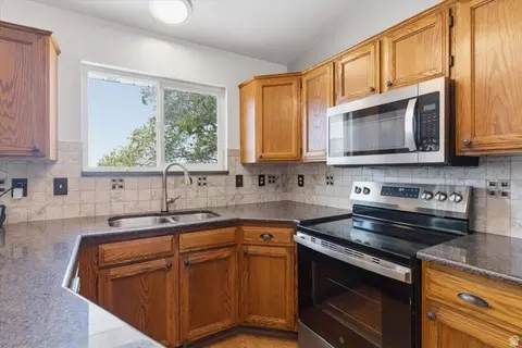 Kitchen - 2144 E 3000 N, Layton, UT 84040 photo 3 of 3