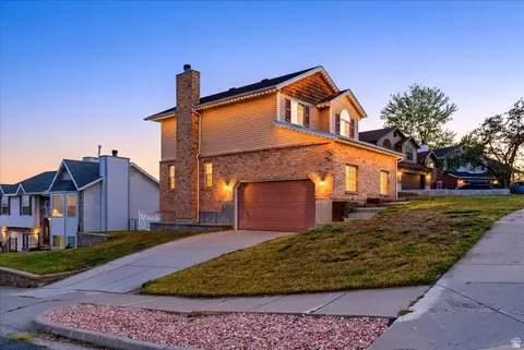 Exterior - 2144 E 3000 N, Layton, UT 84040 photo 5 of 7