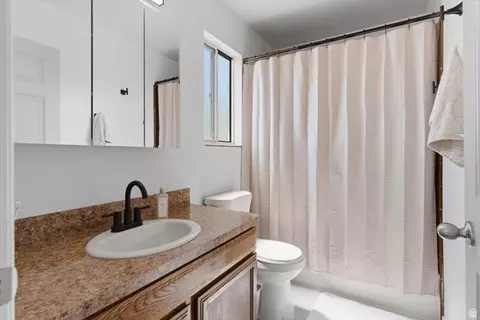 Bath - 2144 E 3000 N, Layton, UT 84040 photo 1 of 2