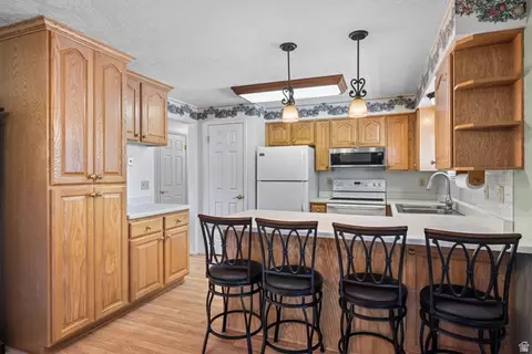 Kitchen - 867 E 7905 S, Sandy, UT 84094 photo 1 of 4