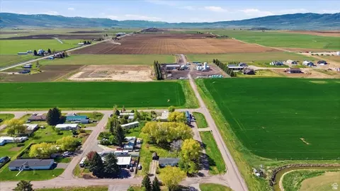 View/Area - 371 W 9th S, Grace, ID 83241 photo 2 of 10