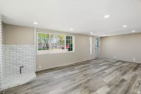 Living - 371 W 9th S, Grace, ID 83241 photo 1 of 4