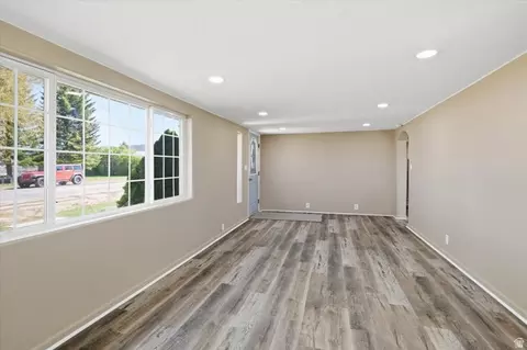 Living - 371 W 9th S, Grace, ID 83241 photo 2 of 4