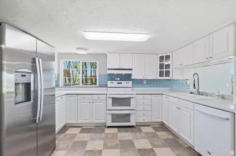 Kitchen - 371 W 9th S, Grace, ID 83241 photo 3 of 6
