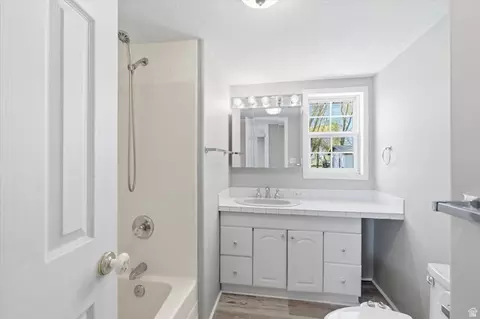 Bath - 371 W 9th S, Grace, ID 83241 photo 2 of 2