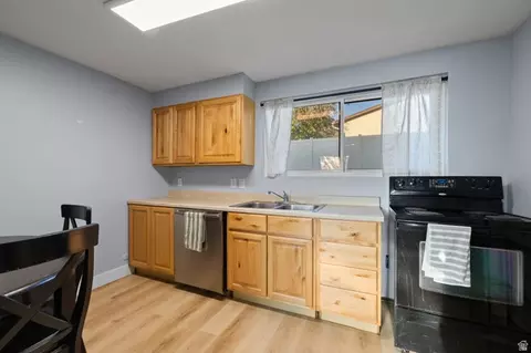 Kitchen - 108 N 1140 W, Orem, UT 84057 photo 4 of 5