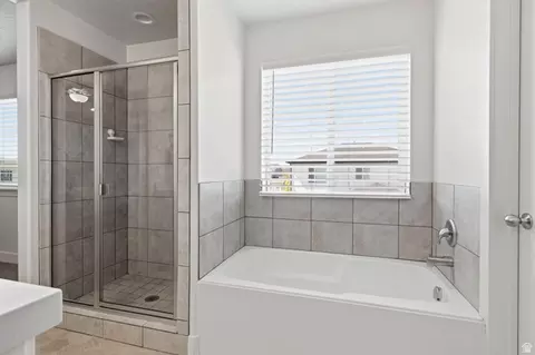 Bath - 313 E 170 N, Vineyard, UT 84059 photo 2 of 5