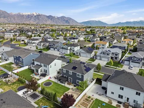 View/Area - 313 E 170 N, Vineyard, UT 84059 photo 1 of 9