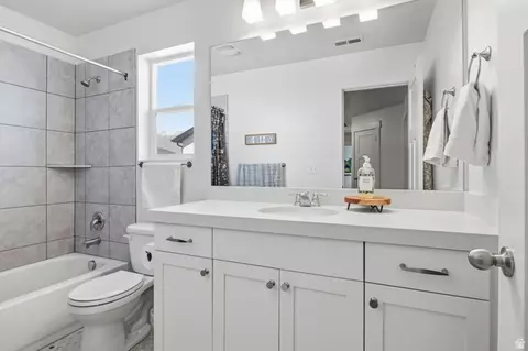 Bath - 313 E 170 N, Vineyard, UT 84059 photo 4 of 5