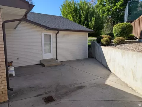 Exterior - 1411 E Millbrook Way, Bountiful, UT 84010 photo 5 of 7