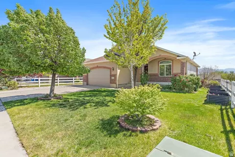 5763 S Stone Bluff Way W, Kearns, UT 84118
