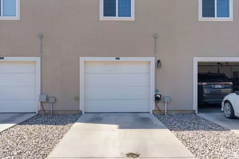Exterior - 212 E 700 N, Vineyard, UT 84058 photo 2 of 12